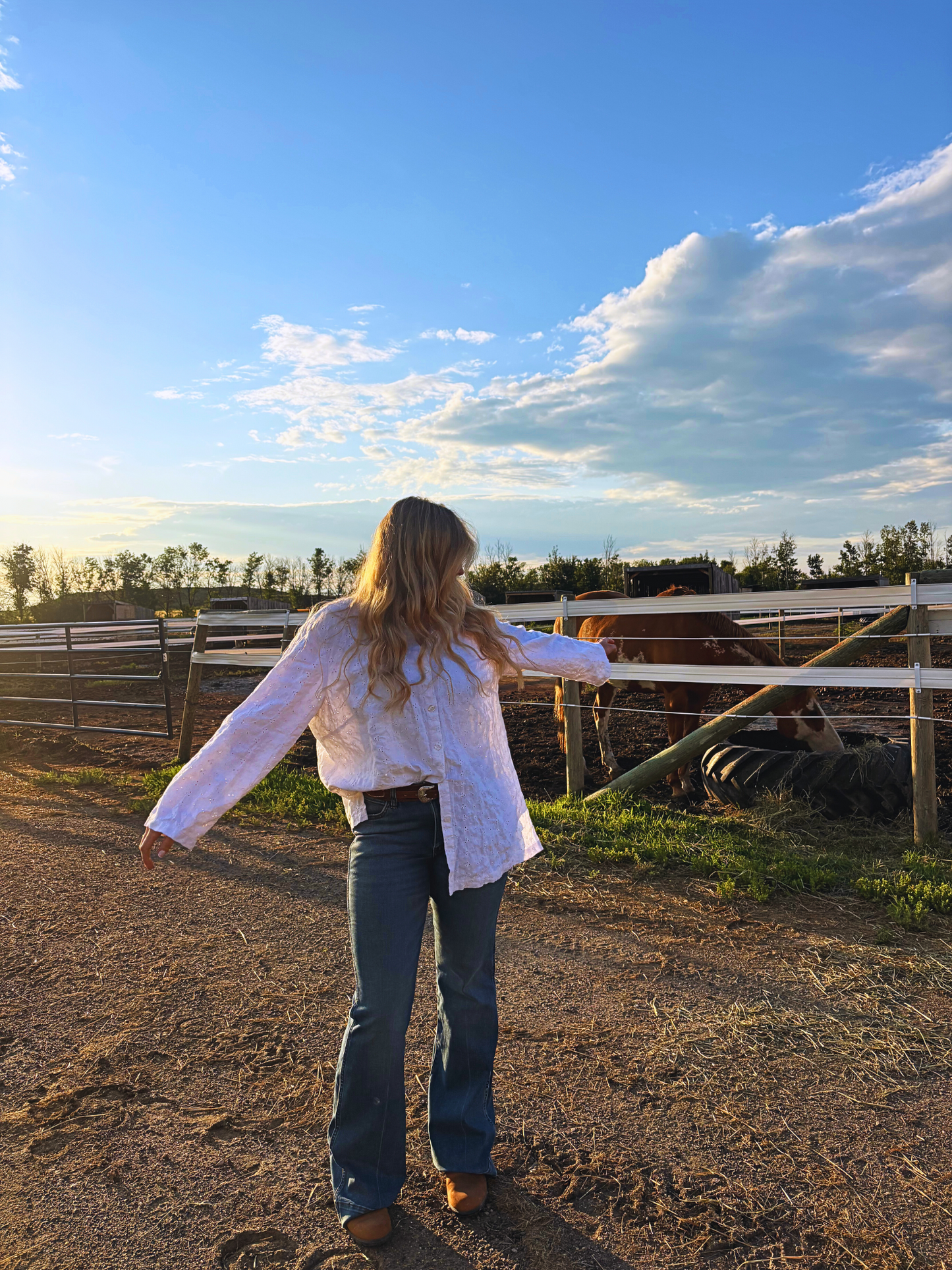 Daisy Eyelet Button up (L/XL)