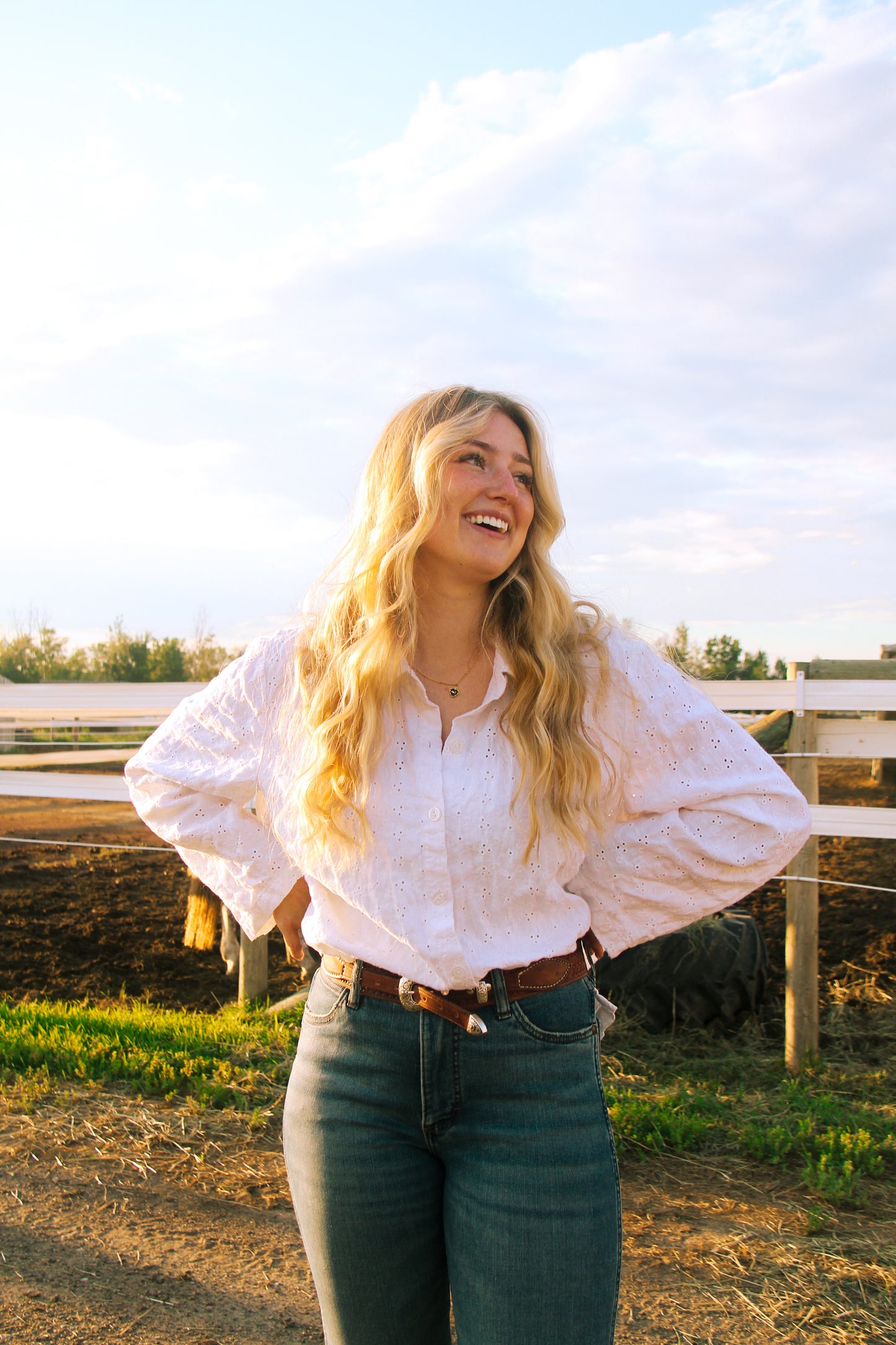 Daisy Eyelet Button up (L/XL)