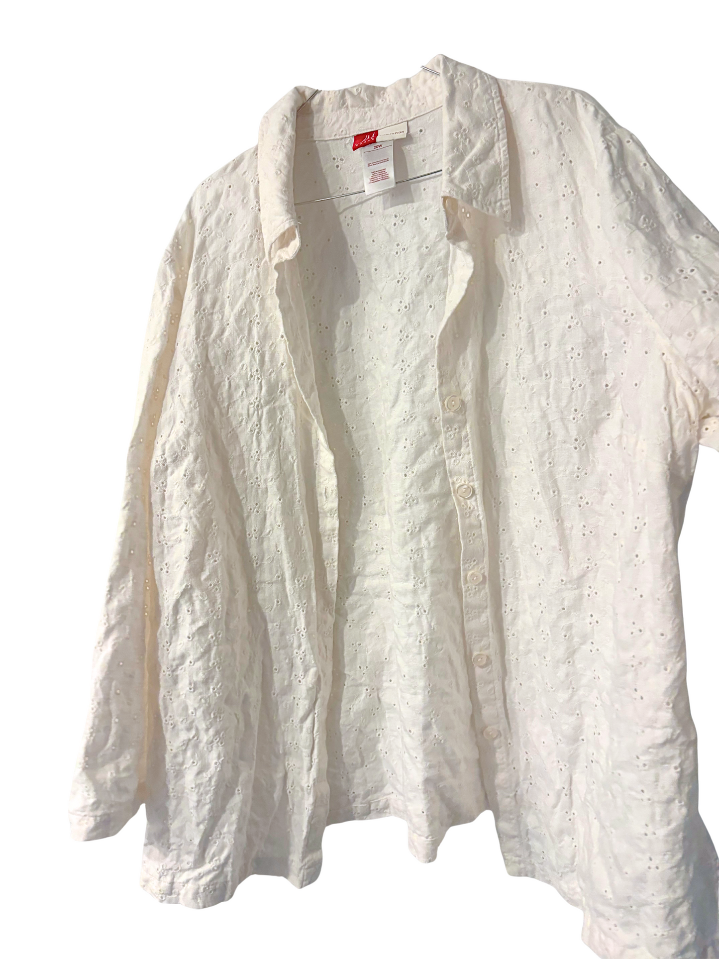 Daisy Eyelet Button up (L/XL)